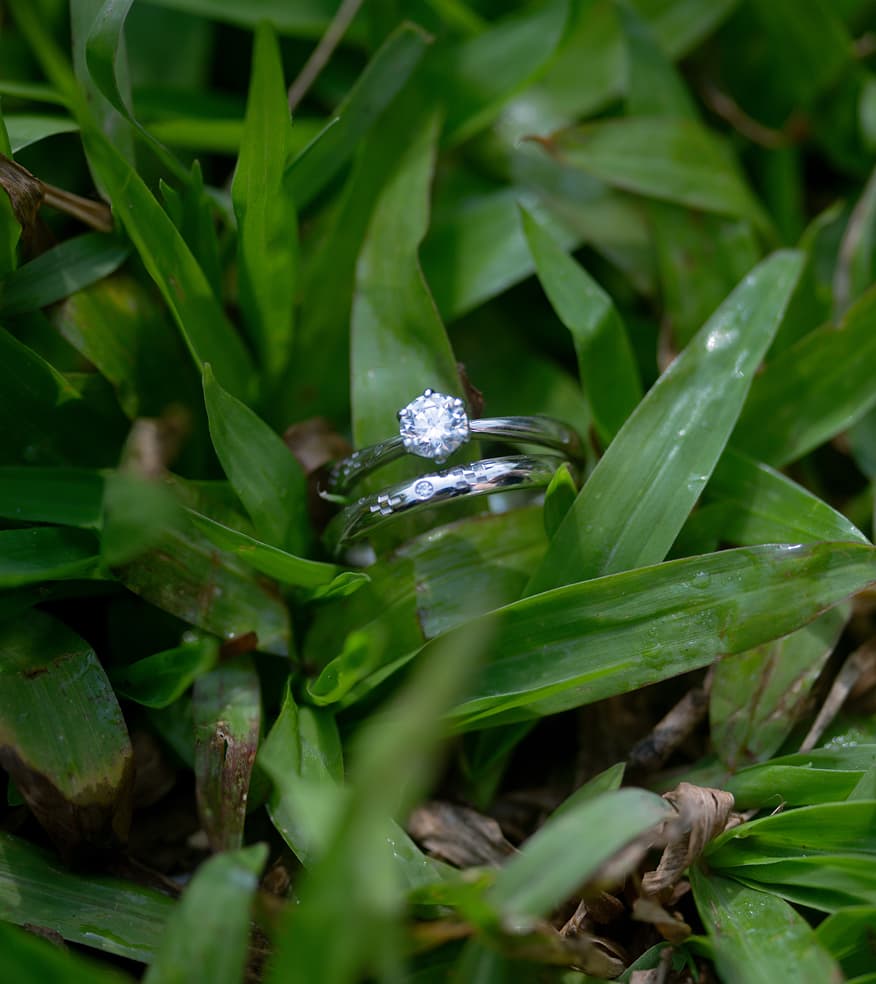 沖縄ミンサー模様を施した婚約指輪と結婚指輪　琉球杢目　