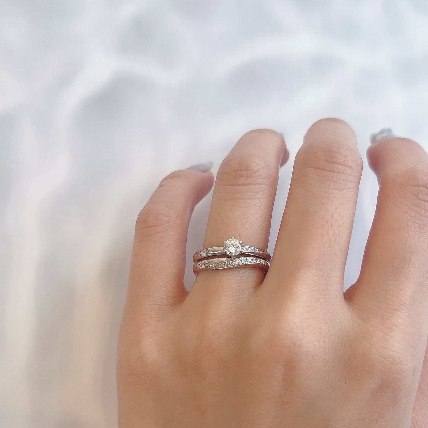 沖縄県の結婚指輪婚約指輪専門店ムクベルでの取り扱いブランド琉球杢目ミンサー柄入りの婚約指輪のデザイン